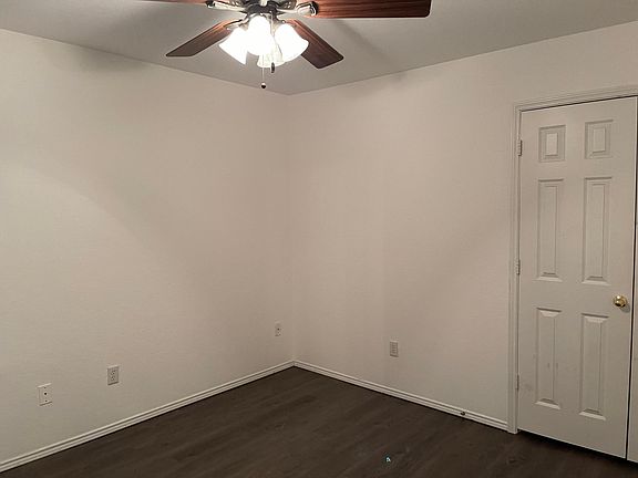 4th image of 621 Douglas Dr