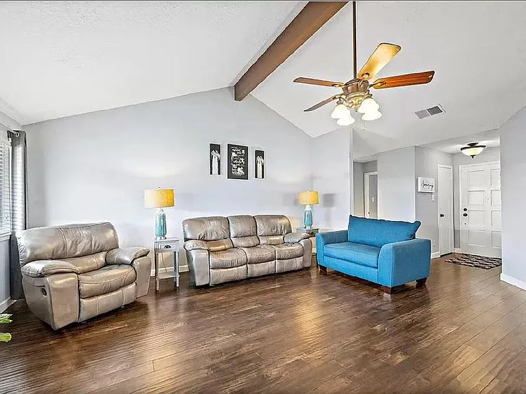 2534 Colonial Ridge Dr — Photo 7