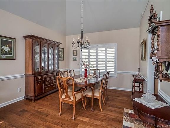 5th image of 143 Misty Arbor Ln