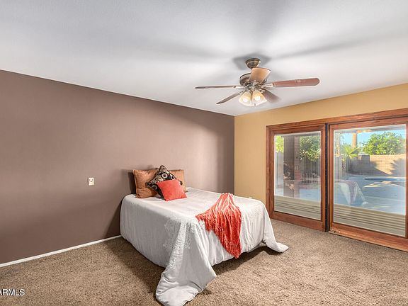 3rd image of 310 E Eugie Ave