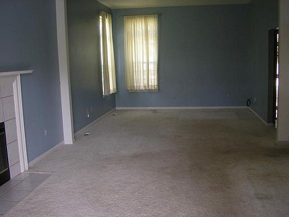 5th image of 28201 Bredow Ave