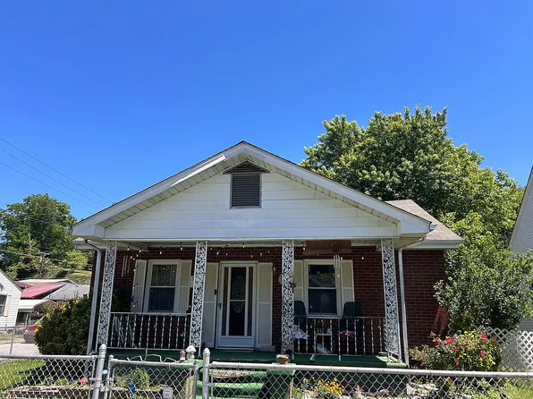 301 Bailey St, Loyall, KY 40854