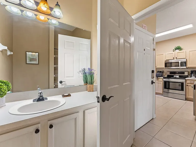 Sun Key Pl — Photo 22
