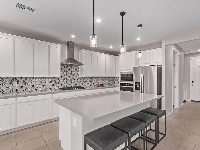 19210 W Solano Dr — Photo 1