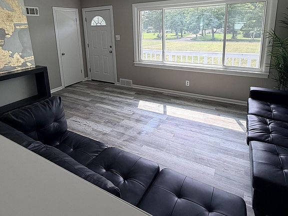 4th image of 3230 S 112th STREET