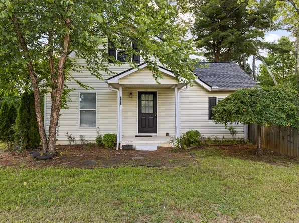 282 E 2nd St, Blue Ridge, GA 30513
