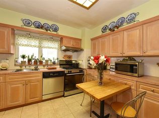 186-16 Henley Rd, Jamaica, NY 11432