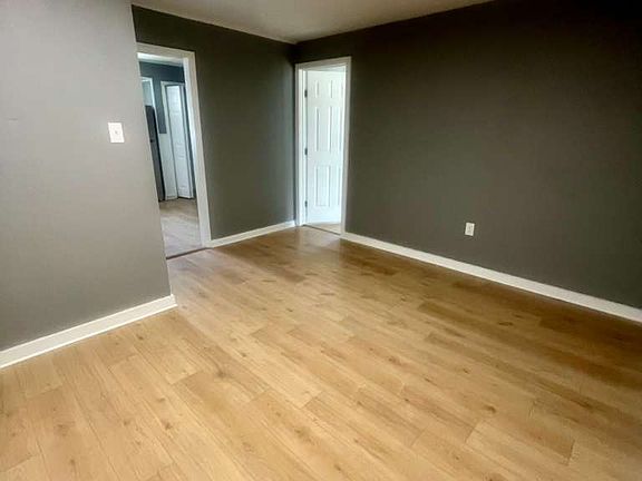 4th image of 316 Cameron Rd