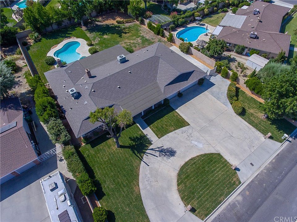 1st image of 43125 E Acacia Ave