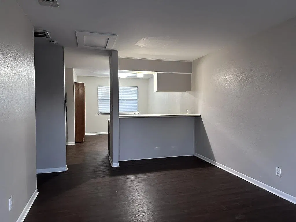 101 Milann St — Photo 2
