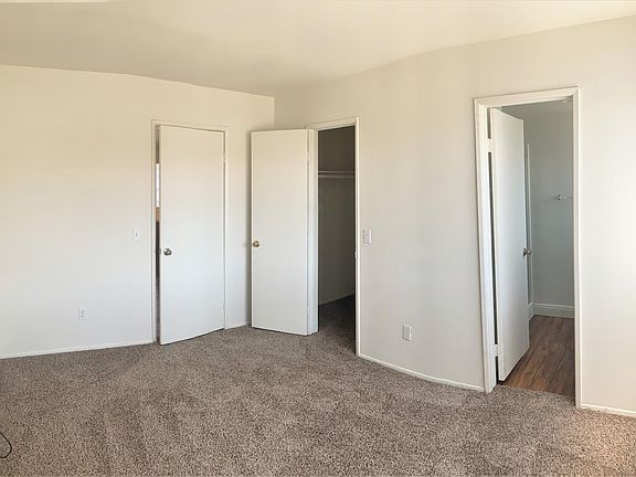 3rd image of 4135 Iowa St APT 6