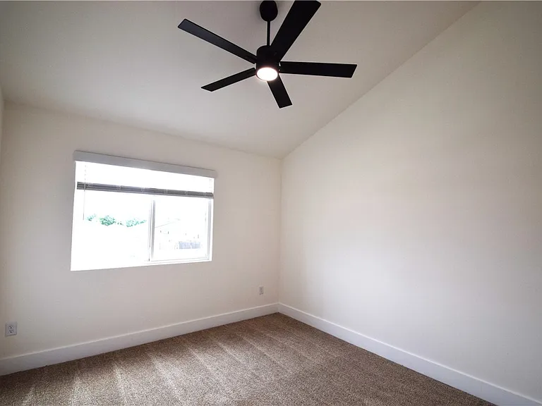 672 Sun Meadows Loop — Photo 16