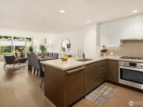 583 Battery Street #516N, Seattle, WA 98121