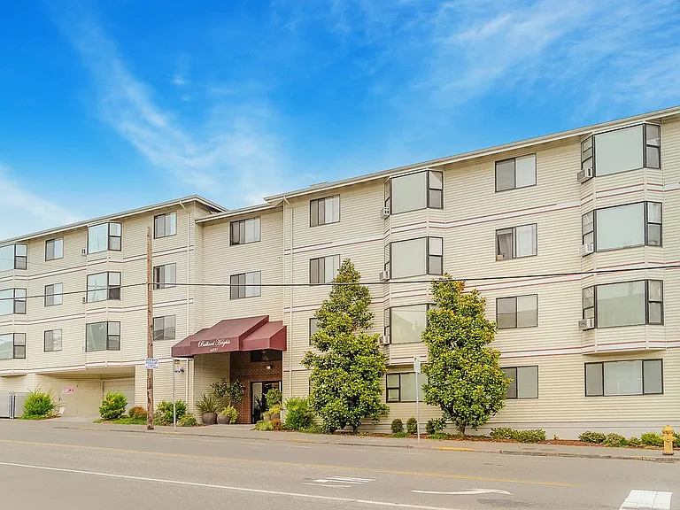 Ballard Heights Apartments — Photo 12