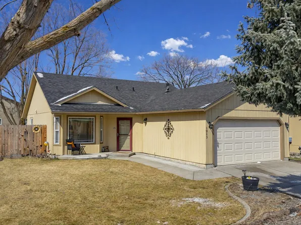 1913 N Harmony Ln, Greenacres, WA 99016