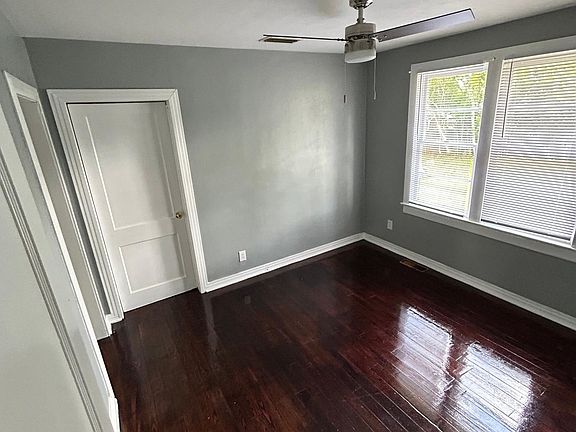 3rd image of 901 Clark Ave