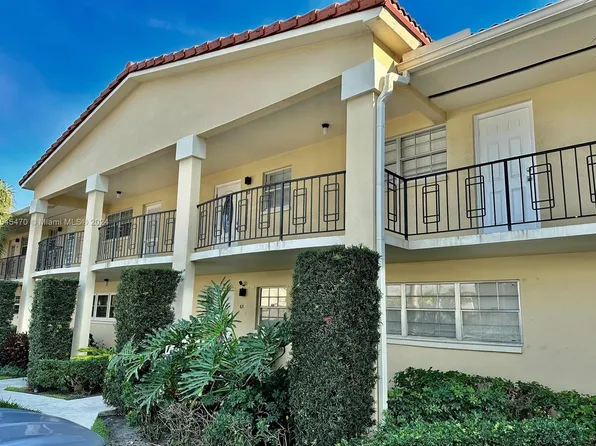 2134 NE 36th St APT 83, Lighthouse Pt, FL 33064