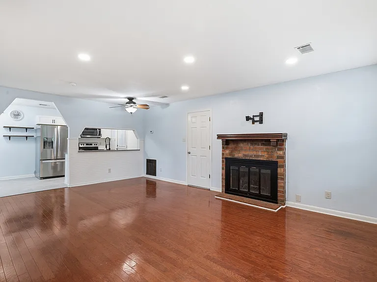 7668 NW Chatham Cir — Photo 7