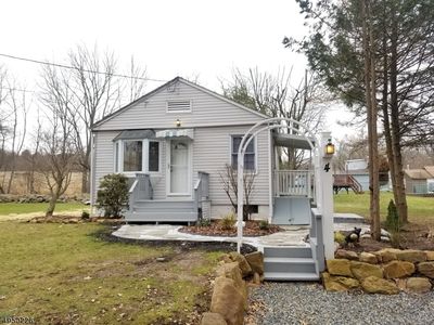 4 Maple Ln, Hampton, NJ, 08827