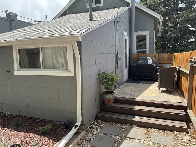668 Meade St — Photo 12