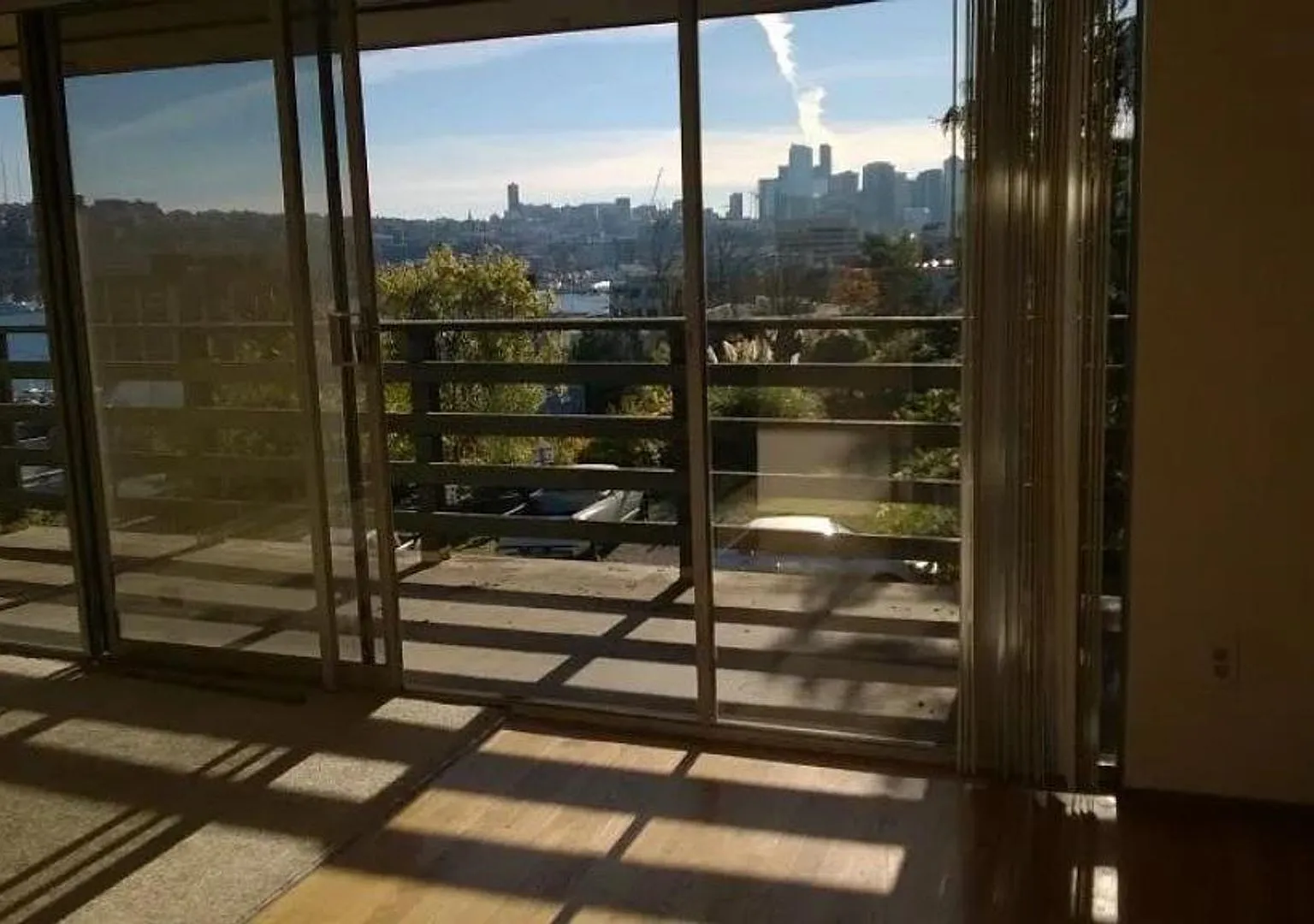 Lakeview Apartments — Photo 1