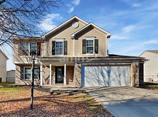 870 Waveland Ln, Greenwood, IN 46143