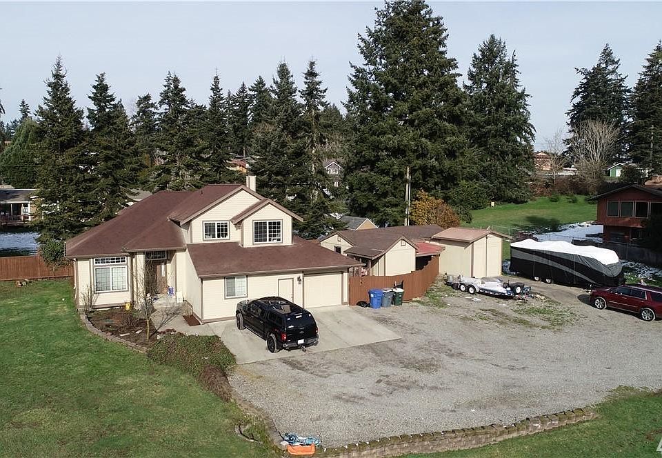 1st image of 904 66th Ave E