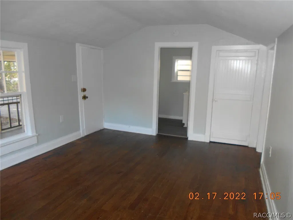 2 bed, 927 sqft, $1,400 — Photo 3