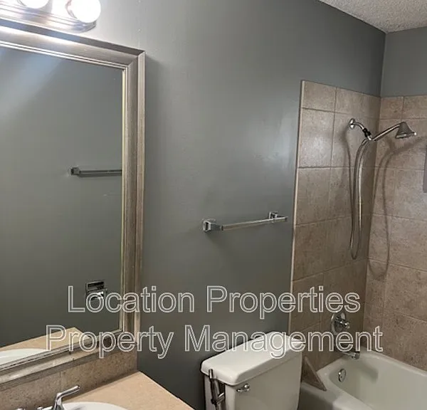 1300 Kentucky St #4 — Photo 2