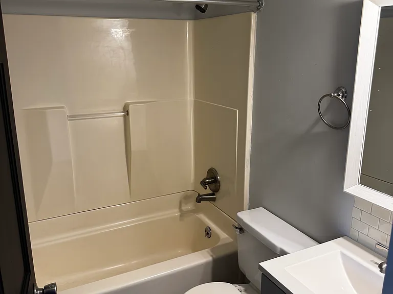 701 Grand Ave #1C — Photo 4