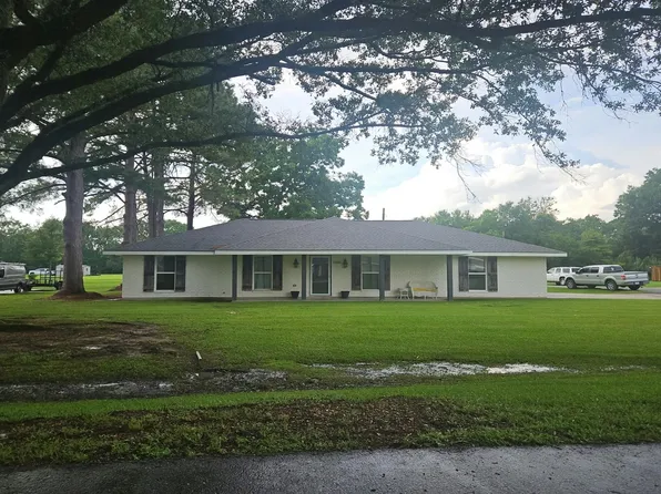 1039 Lynn Romero Dr, Breaux Bridge, LA 70517