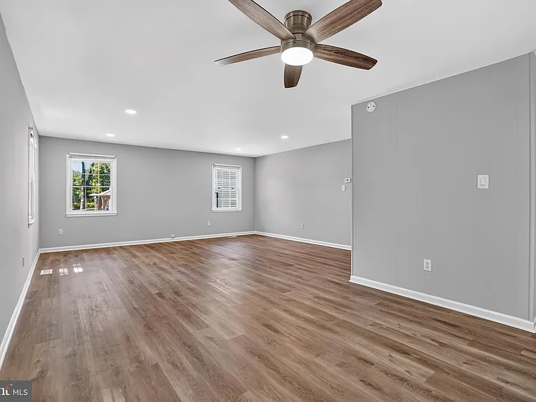 4202 Marble Ln — Photo 6