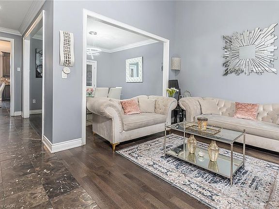 4th image of 147 Federal St