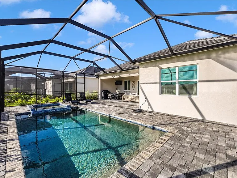17662 Santorini Ct — Photo 46