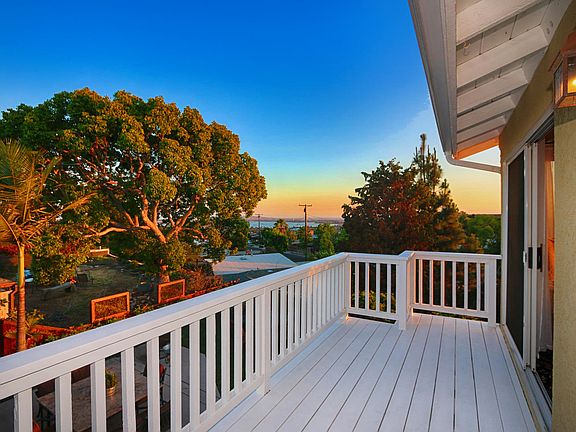 4th image of 3451 Elsinore Pl