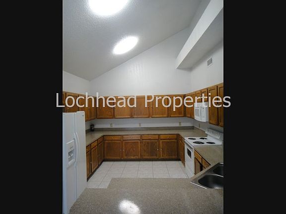 3rd image of 4161 Amy Dr
