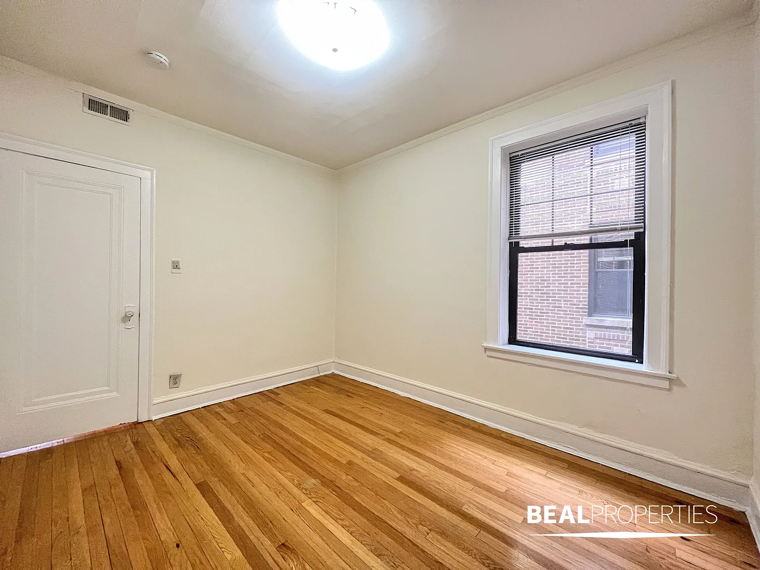 1444-50 W Byron St — Photo 3