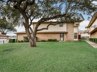 31 Cedar Ln, Bedford, TX 76021