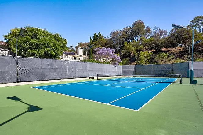 two HOA tennis courts
