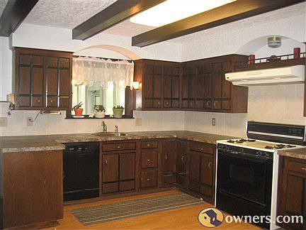 Enter Photo CaptionEat in Kitchen