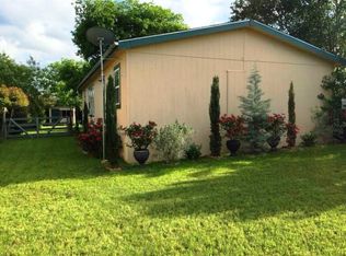 317 1st St E, Center Pt, TX 78010