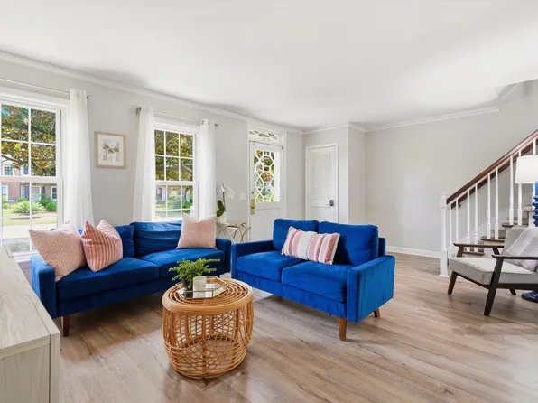 933 Cottingham Dr, Mount Pleasant, SC 29464
