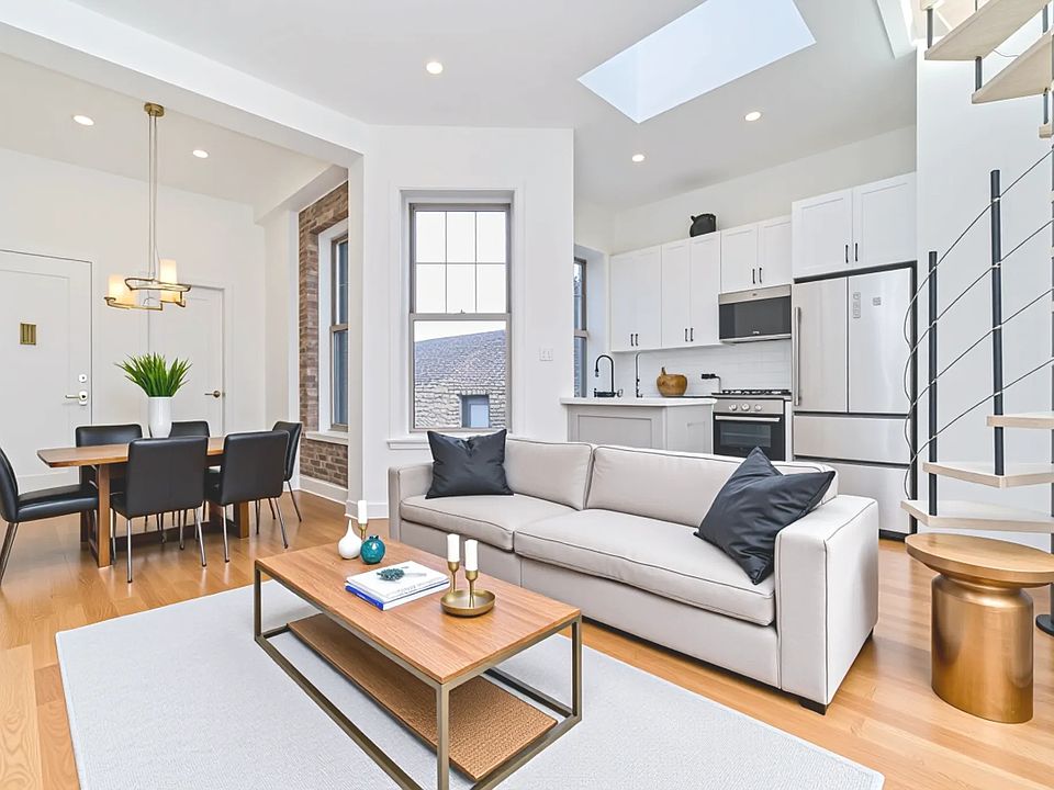 1st image of 207 W 10th St APT 6A
