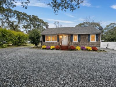 21 Cromwell St, Tisbury, MA, 02568