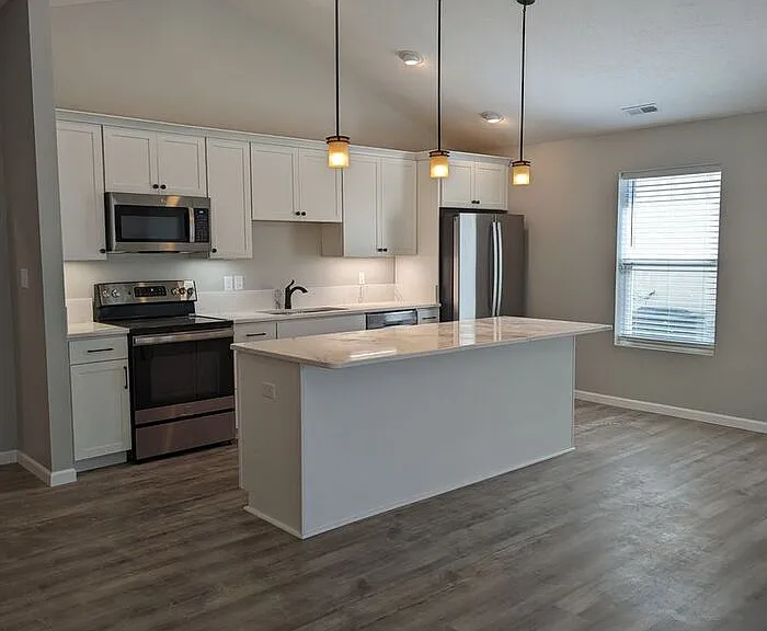 3749 Joy Cir E — Photo 2
