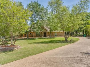 216 Bent Tree Ct, Burleson, TX 76028
