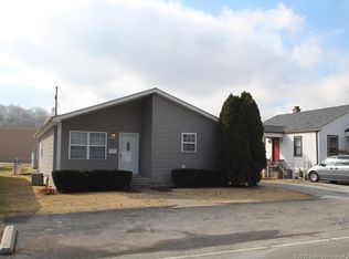 933 Valley View Rd, New Albany, IN 47150