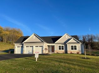 1019 Walden Holw, Victor, NY 14564