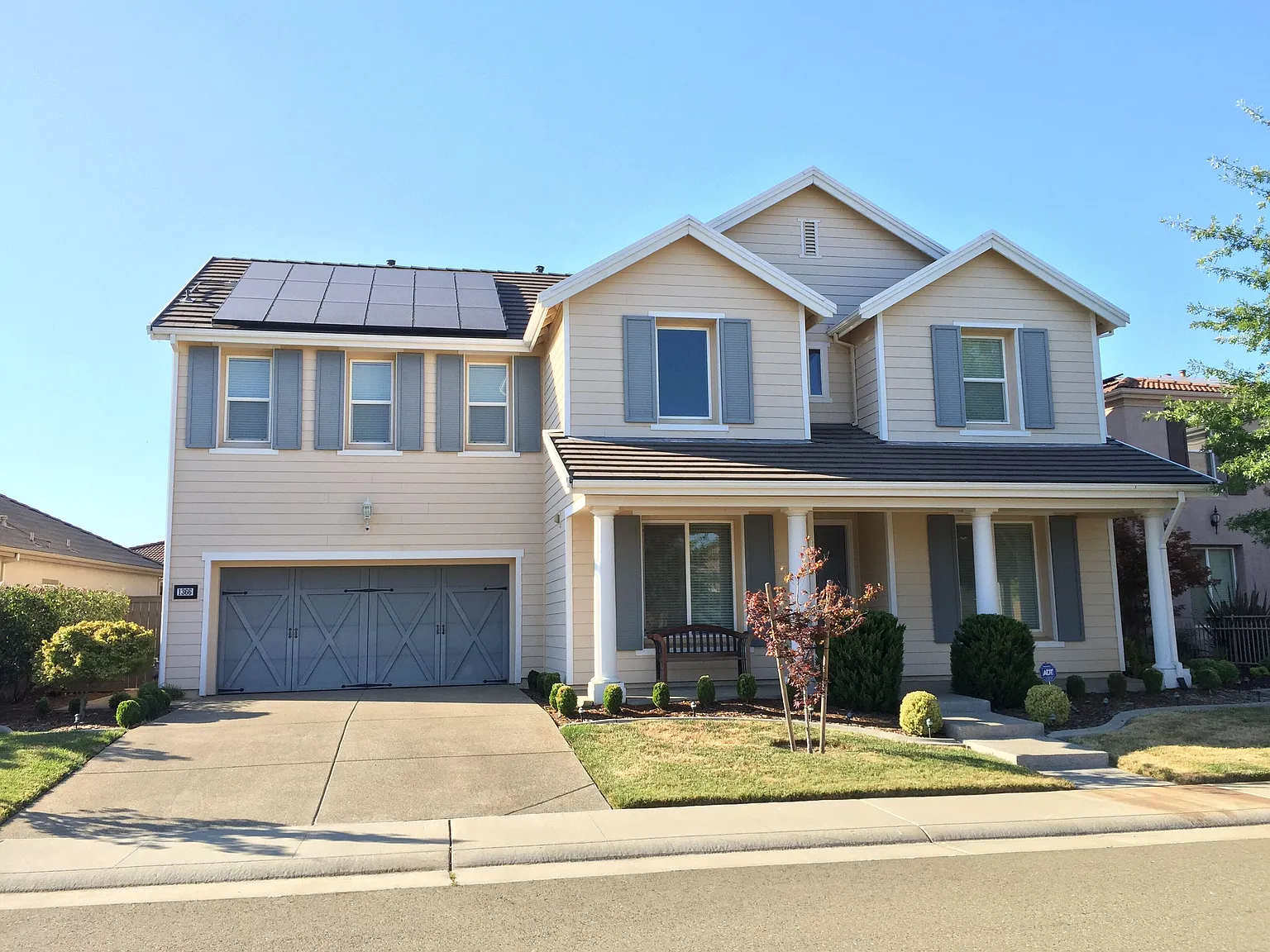 1366 Seymour Cir photo 1
