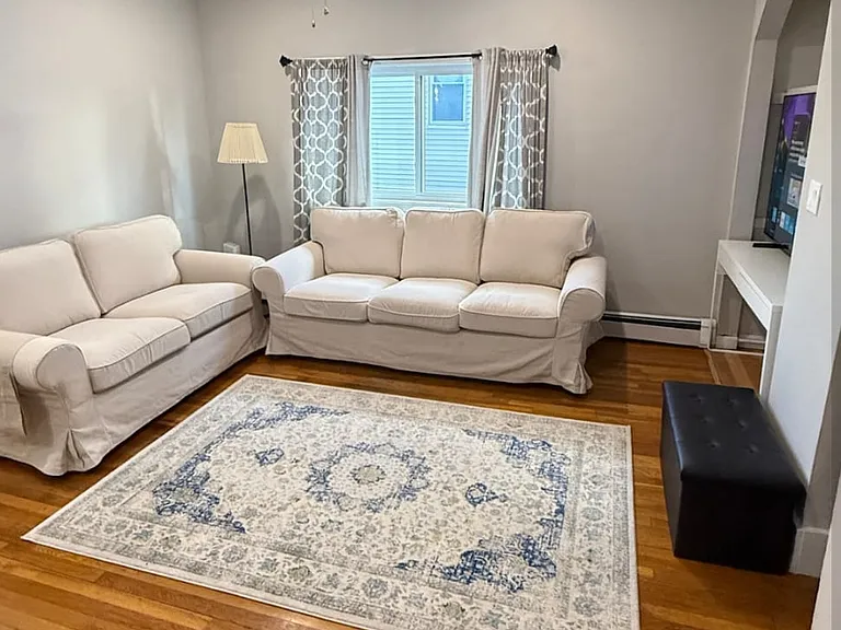 A wonderful living room, perfect for enjoying time with family in the most comfortable way.